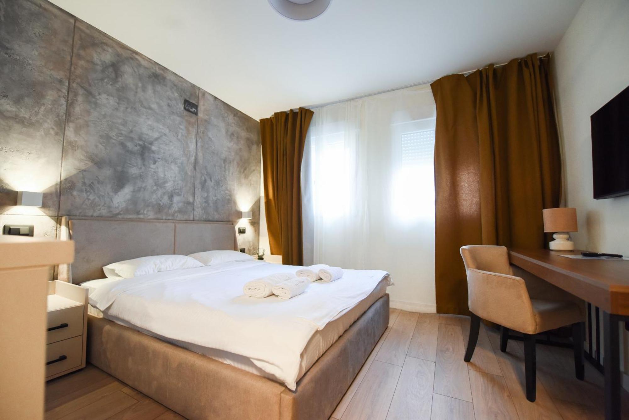 Iva Old Town 4*