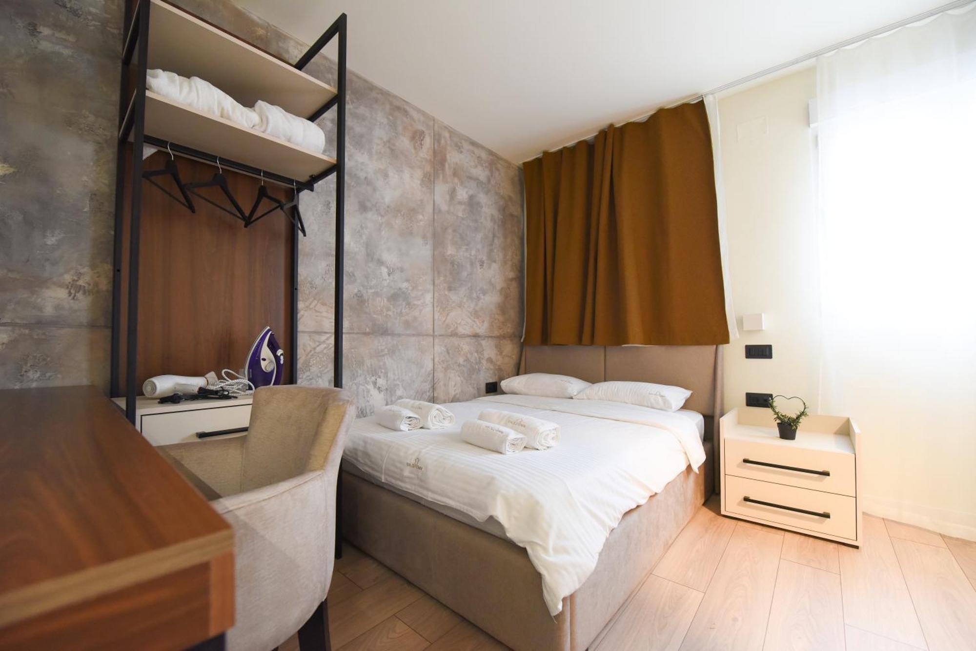 Hotel Iva Old Town 4*