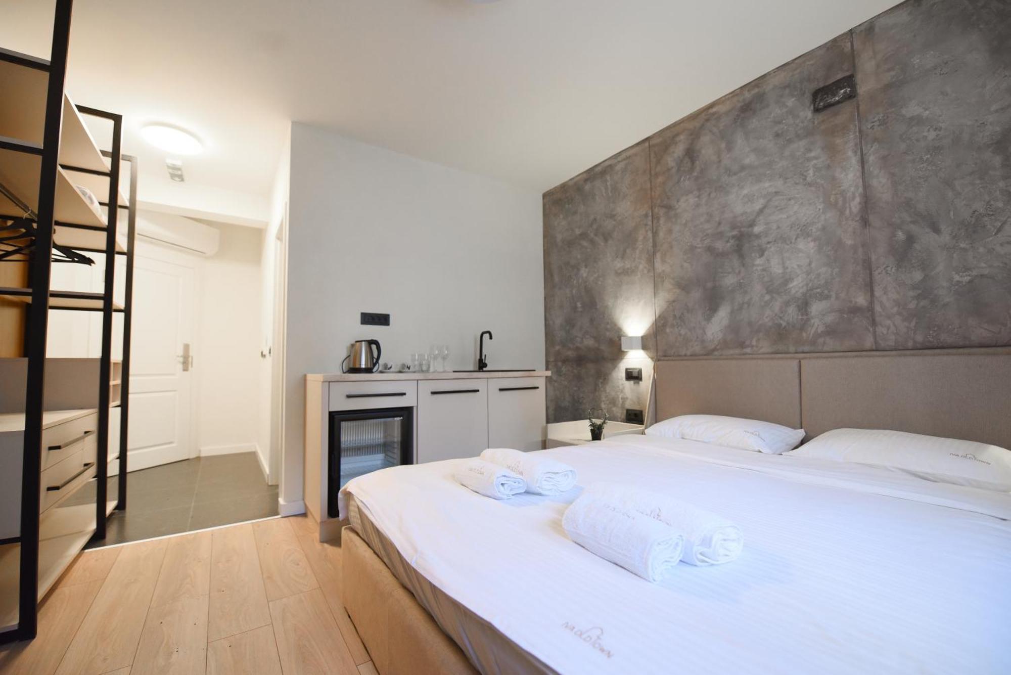Iva Old Town 4*